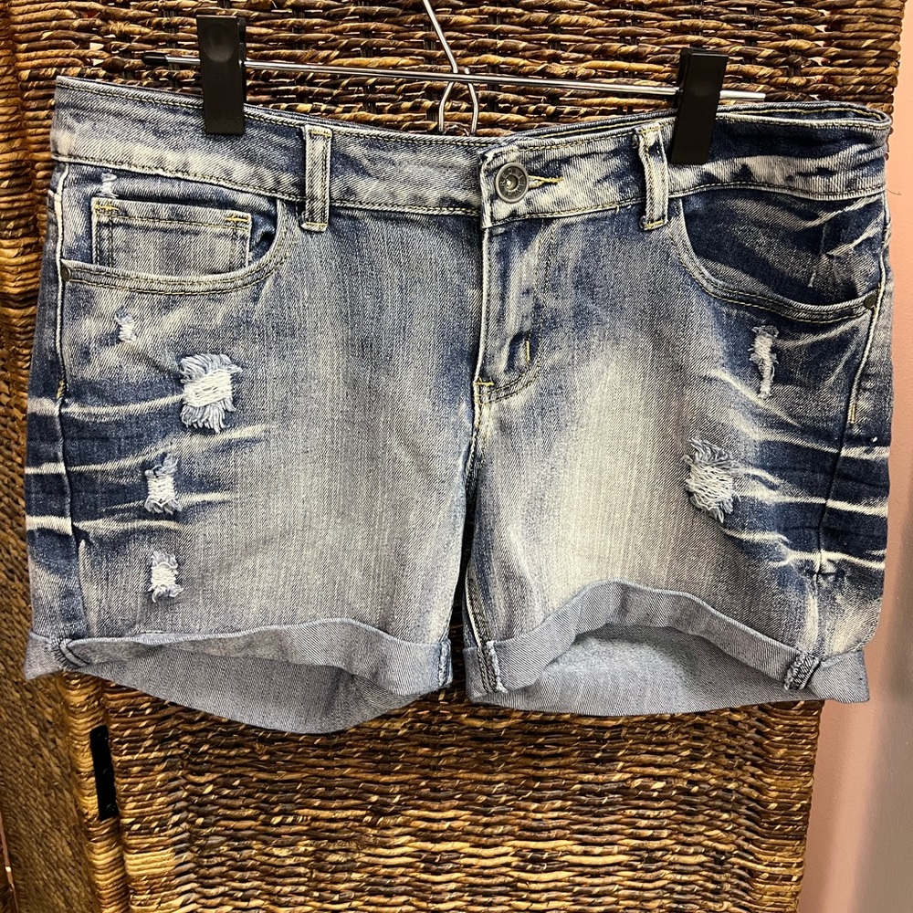 Red Rivet, Blue Jean shorts, Size:13, Pre-Owned, Distressed look
